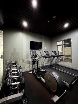 Convertible Solo Budget Studio in Salcedo Village Vacation rental in Pasay
