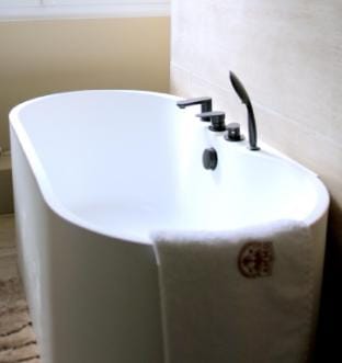 AMMG Tour Marina – Suites Signature | Vue Mer Panoramique, Jacuzzi & Design Apartment in Calais