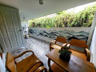 Nimman Home 4BR Near Maya Mall Vacation rental in Chiang Mai