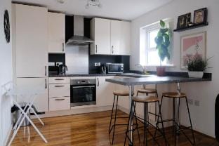 Lord Street Apartment | Cosy | Free Parking & WiFi Vacation rental in Salford