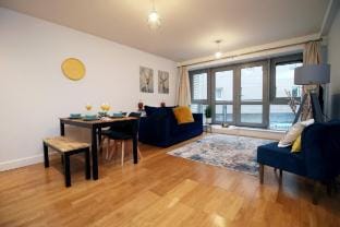 Hamilton Court | Central with 3beds, Balcony, WiFi Apartment in Bristol