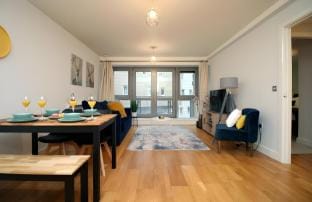 Hamilton Court | Central with 3beds, Balcony, WiFi Apartment in Bristol
