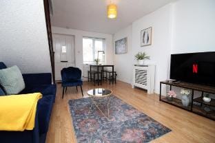 Two Bedroom Home | Free Parking, Wi-Fi, Patio Vacation rental in Bristol