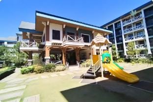 Cozy Tagaytay Stay w/FREE Parking/Netflix/Wi-Fi Apartment in Tagaytay