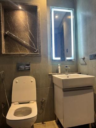 SH Villa Supernova Spira Apartment in Noida