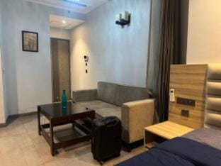 SH Villa Supernova Spira Apartment in Noida