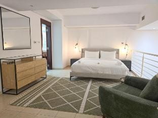 Huge Duplex for Creative Inspiration! Vacation rental in Dubai