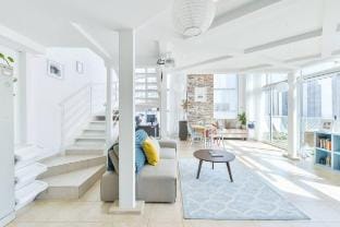 JLT Spacious Corner Duplex LOFT Panoramic Views Apartment in Dubai