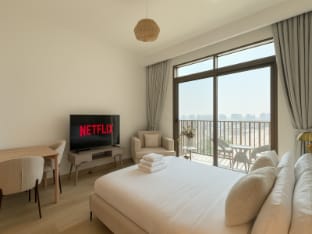 Bright & Modern Stay in Al Furjan - Amber by Azizi Vacation rental in Dubai