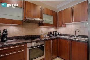 Luxurious 2BR Haven in Iconic Palm Jumeirah Vacation rental in Dubai