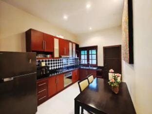 Secure 3 Bdrm. Villa near beach Villa in Kamala