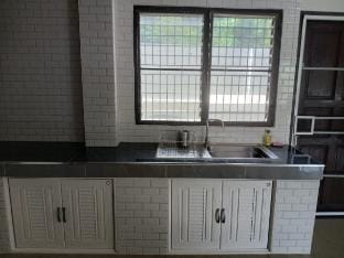 Hillside 3 Bedroom Vacation Home with Pool Vacation rental in Kamala