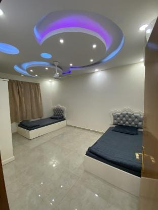 شقة عائلية مكونة من (3)غرف نوم وصالة ومطبخ  Apartment in Saudi Arabia