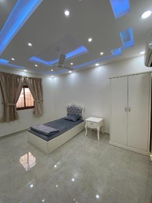 شقة عائلية مكونة من (3)غرف نوم وصالة ومطبخ  Apartment in Saudi Arabia