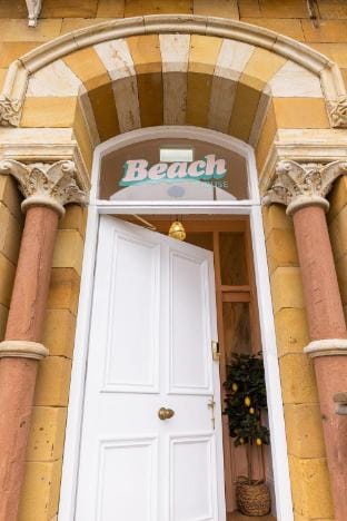 Beach House Apartment in Scarborough