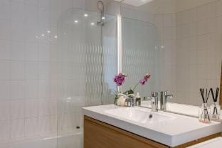 Huswell - Bright   Stylish Apartment with Balcony Apartment in Knokke-Heist