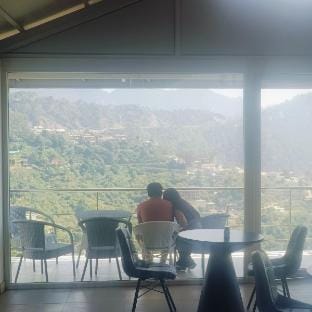 Simply Himachal Twin Oaks Vacation rental in Himachal Pradesh