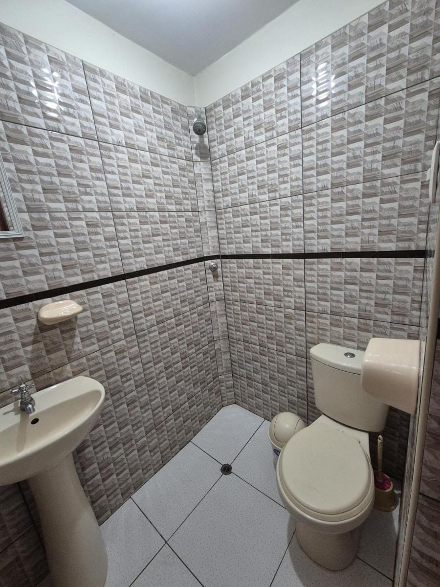 Habitacion doble privada en Talara Centro Bed and Breakfast in Department of Piura