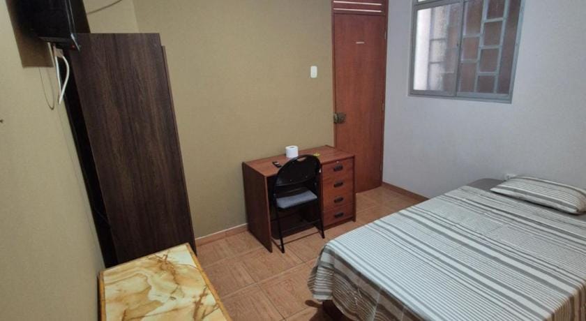 Habitacion individual privada en Talara centro Hotel in Department of Piura