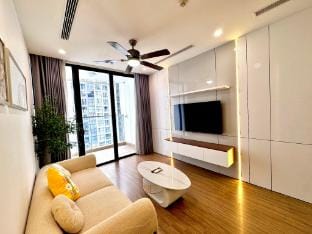 Vinhomes Skylake - 2BR2WC - City View Apartment in Laos