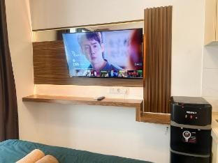 Cozy Luxe Studio Room @Sky House Apartement Vacation rental in Indonesia