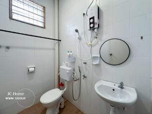 Austin Corner FamilyKTV Gather l Small Event House Vacation rental in Johor Bahru