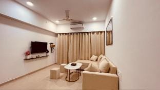 102 The Abode - 5 Star 2 BHK in Powai Vacation rental in Mumbai