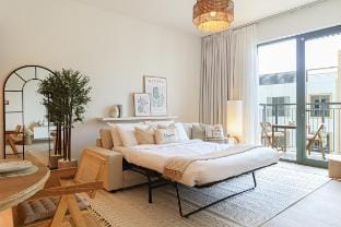 Coastal Chic Luxurious Retreat at Port de la Mer Vacation rental in Dubai