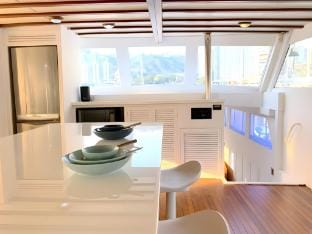 Aberdeen Marshmallow Boat House, 2800ft sea villa Vacation rental in Hong Kong