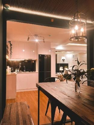 Modern 2BR | 60" TV | Stream & Comfort w/mini KTV Vacation rental in Pasig