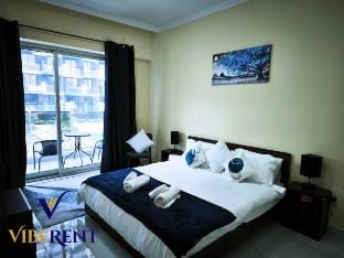 Desert Oasis JVC 1BHK, Pool, Gym Vacation rental in Dubai