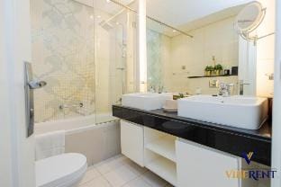 Modern Studio in Business Bay|PoolWi-Fi/Burj Views Apartment in Dubai