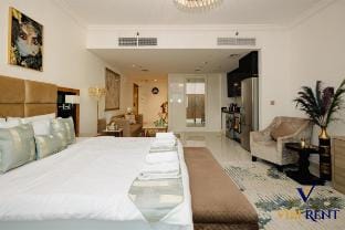 Modern Studio in Business Bay|PoolWi-Fi/Burj Views Apartment in Dubai