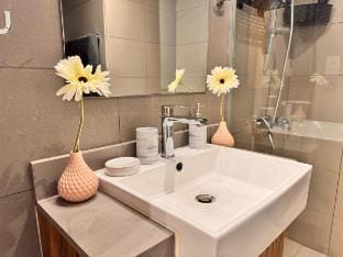 Modern Muse Studio Vacation rental in Al Sharjah
