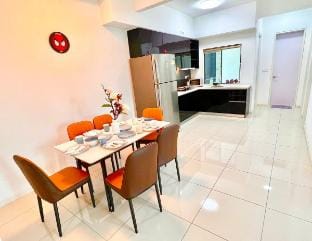 Elysia Escape: 3-Bedroom Comfort 1401 Vacation rental in Johor