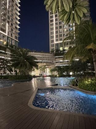 Staycation Jakarta - Kensington Royal Suites Apartment in Jakarta