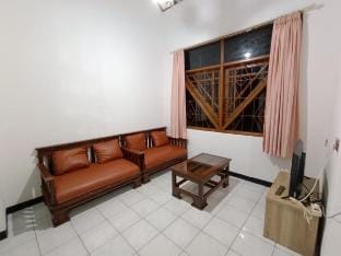 Cozy villa d'Orchid Park Cipanas Vacation rental in West Java