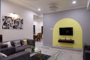 Royal Residency 3bhk -III, Near Cyber Towers Vacation rental in Hyderabad