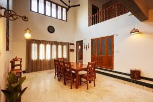 Elegant - 3BHK AC Villa with Lawn BanjaraHills HYD Vacation rental in Hyderabad