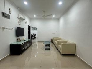 Happy Guest House Taman Cowin(Nibong Tebal) 开心民宿高渊 Vacation rental in Penang