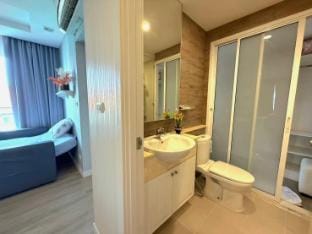 Finn Room Deluxe @ The BluX condo Apartment in Chon Buri Changwat