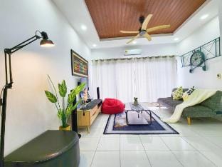Green Beverly Hills - Residensi Lili, Nilai, KLIA Vacation rental in Negeri Sembilan, Malaysia