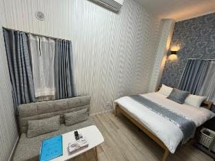 松乃竹new hotel to Shinjuku 4min by tram新宿車站電車直達4分鐘 Apartment in Japan