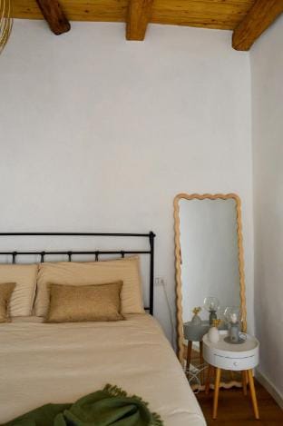 Prosecco Escape: Stylish Room in Cison Vacation rental in Trentino-South Tyrol