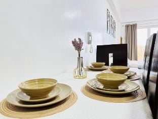 Cozy 2-Bed Studio 2-mins walk to Mines View Park Apartment in Baguio