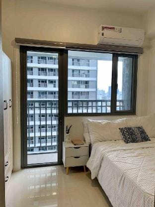 The Suite 21 at Fame Residences (1-Bedroom Unit) Apartment in Mandaluyong