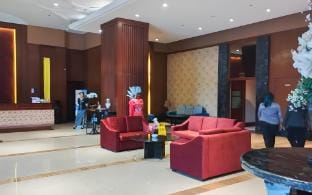 Warm Wood Accents Studio at Mangga Dua By Travelio Apartment in Jakarta