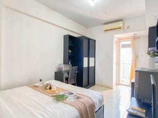 Cozy Studio Margonda Residence 2 Apt By Travelio Apartment in South Jakarta City