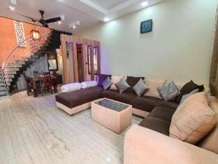 luxurious 3 Bedroom Pvt Villa Vacation rental in Bengaluru