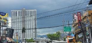 A Studio: Heart of Mandaue Steps from SM JMall Vacation rental in Lapu-Lapu City